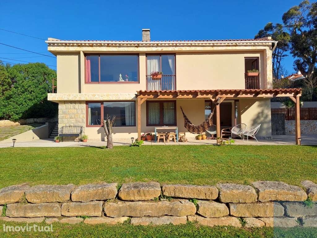 Moradia de Charme T4 +1 Isolada para venda no Carrascal em Sintra - Grande imagem: 3/54