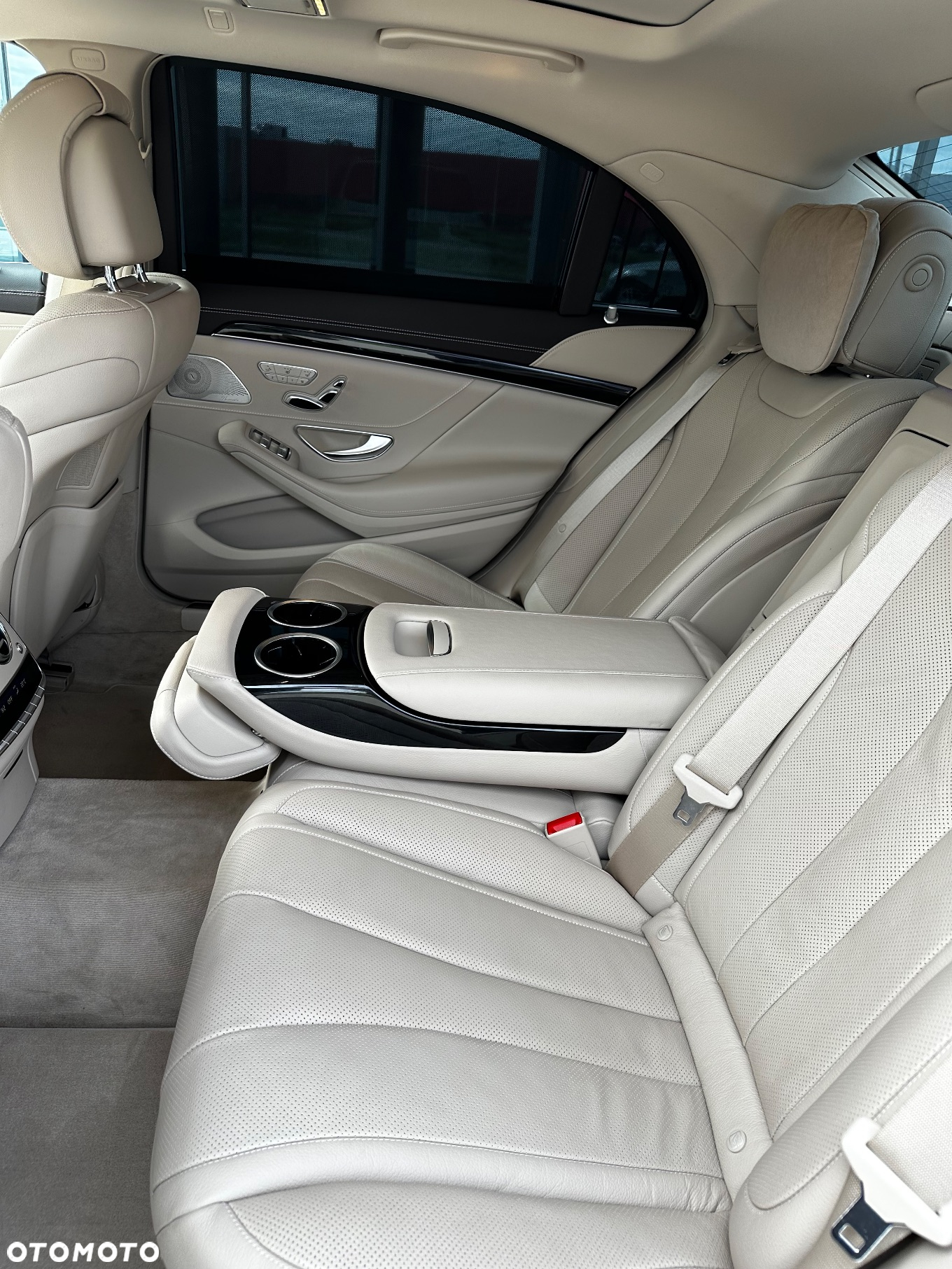 Mercedes-Benz Klasa S 400 d 4-Matic L 9G-TRONIC - 13