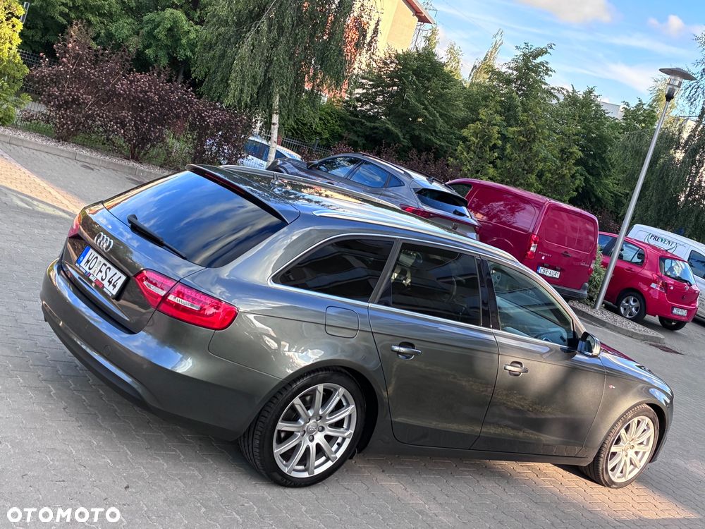 Audi A4 Avant 2.0 TDI DPF S line Sportpaket - 4