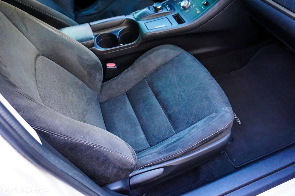 Lexus CT 200h Comfort EU6 - 33