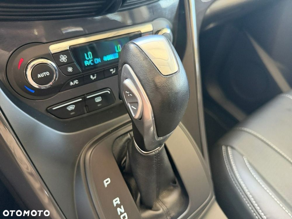 Ford Kuga - 34
