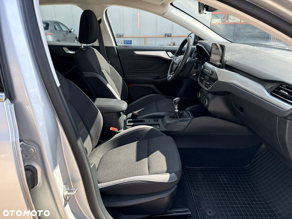 Ford Focus - 20