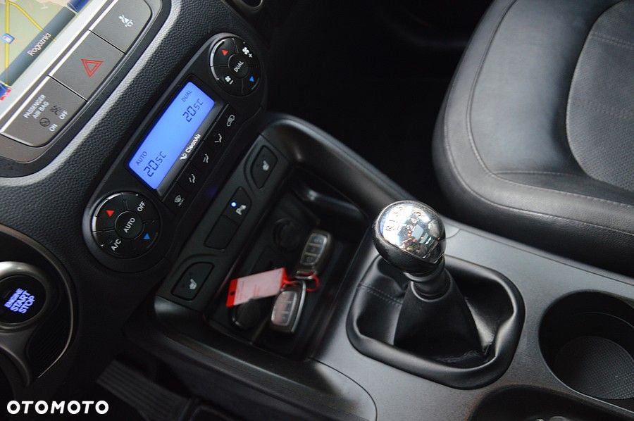 Hyundai ix35 1.6 2WD Fifa World Cup Edition - 37