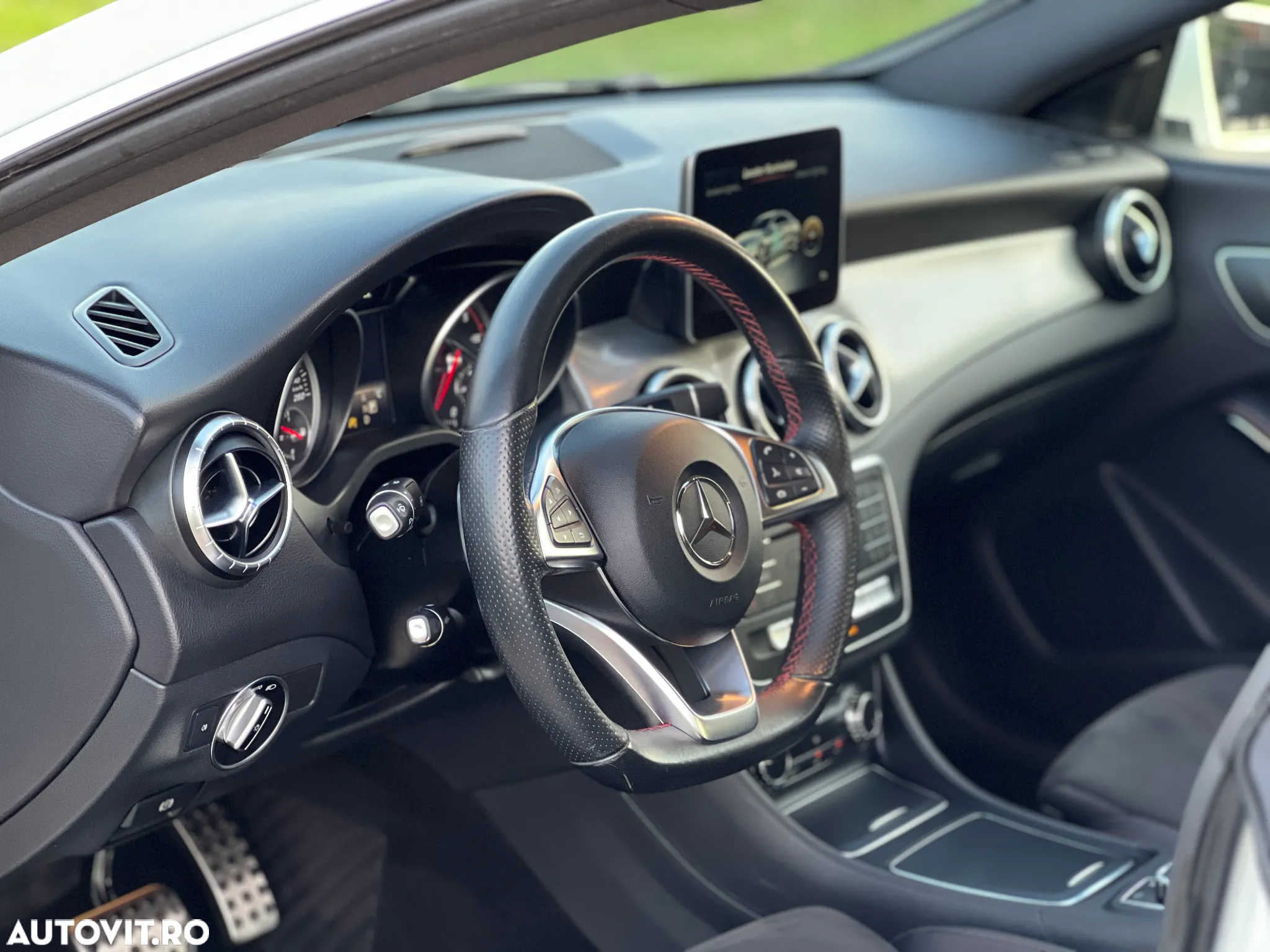 Mercedes-Benz CLA 200 d 4MATIC Aut. - 11