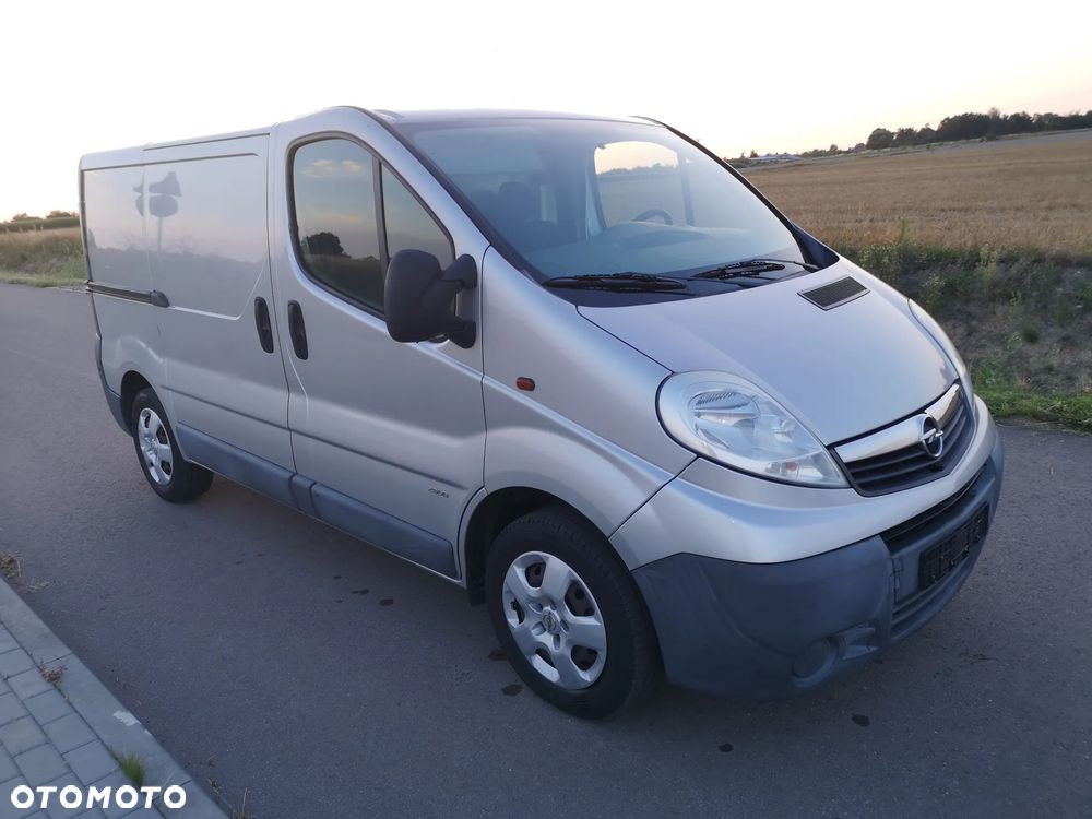Opel VIVARO - 17