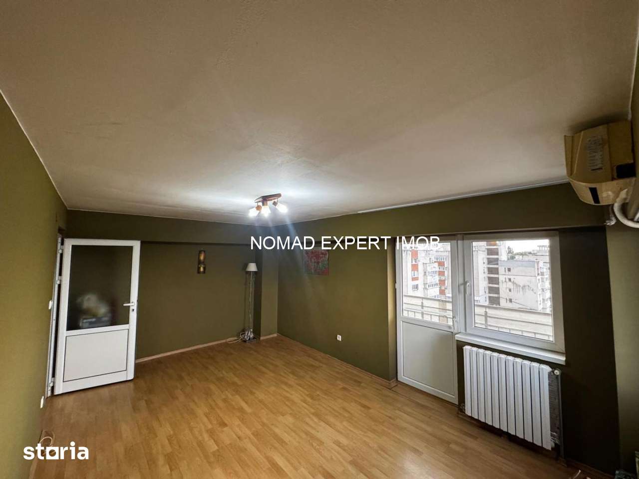 Apartament 3 camere 73,5 mp utili si balcon 7 mp zona Spital — fotografia 1