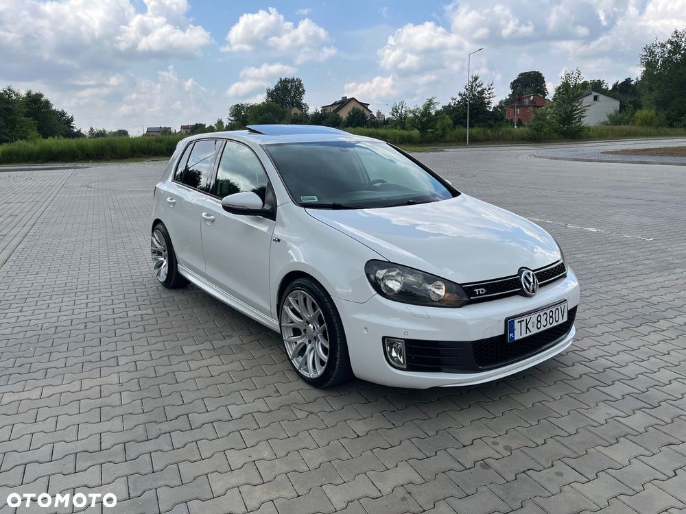 Volkswagen Golf 2.0 TDI Comfortline - 11