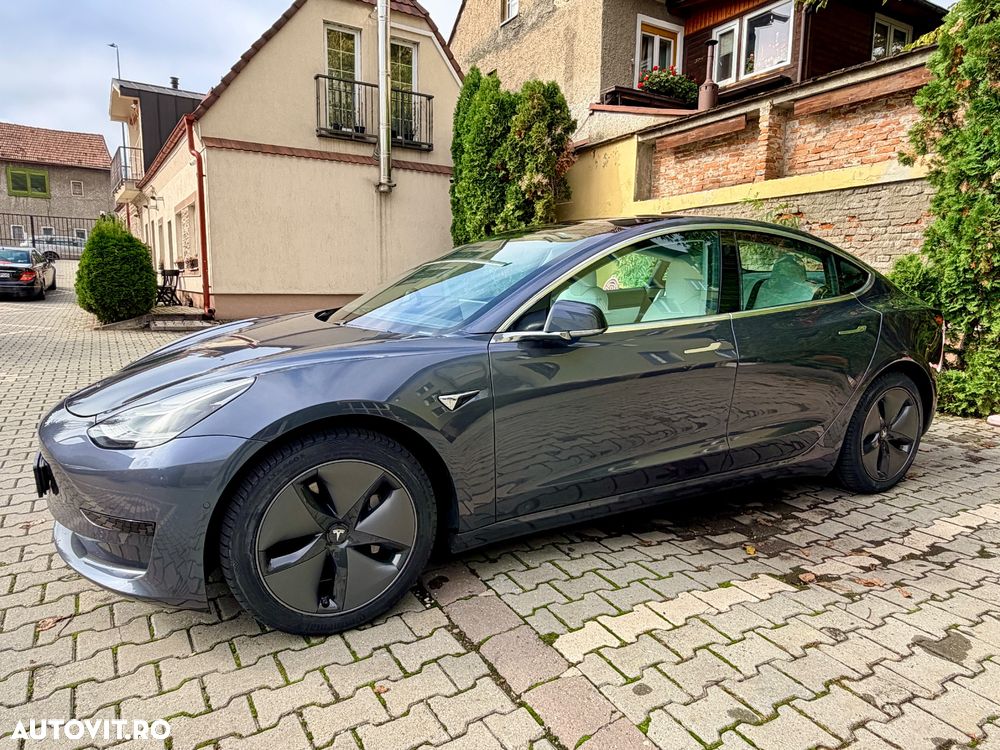 Tesla Model 3 Standard Reichweite Plus Hinterradantrieb - 4