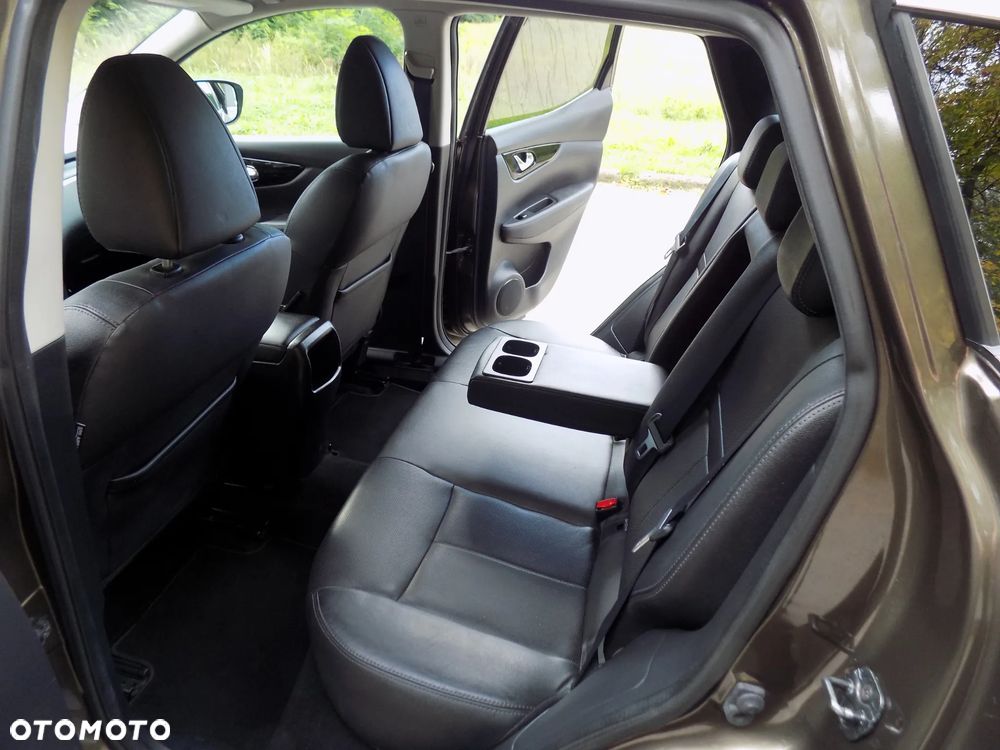 Nissan Qashqai 1.6 dCi Xtronic TEKNA+ - 16