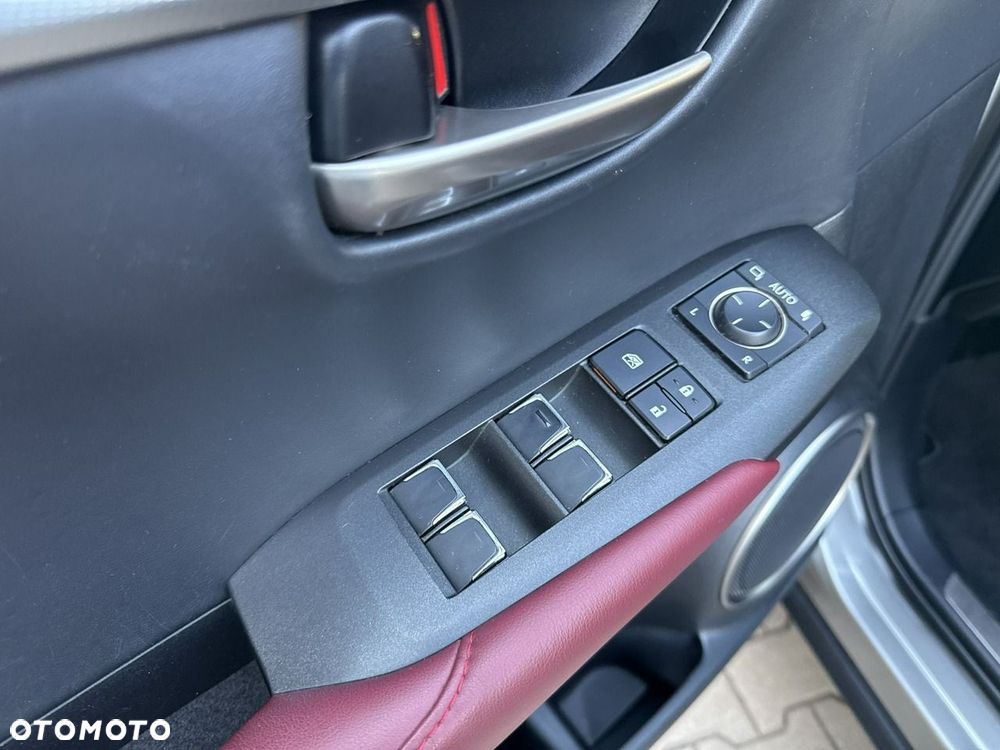 Lexus NX 300h F Impression AWD - 12