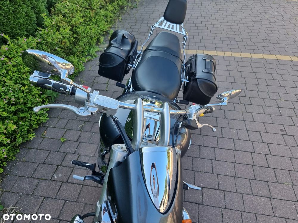 Suzuki Boulevard - 18