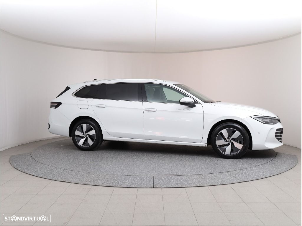 VW Passat Variant 2.0 TDi Business DSG - 20