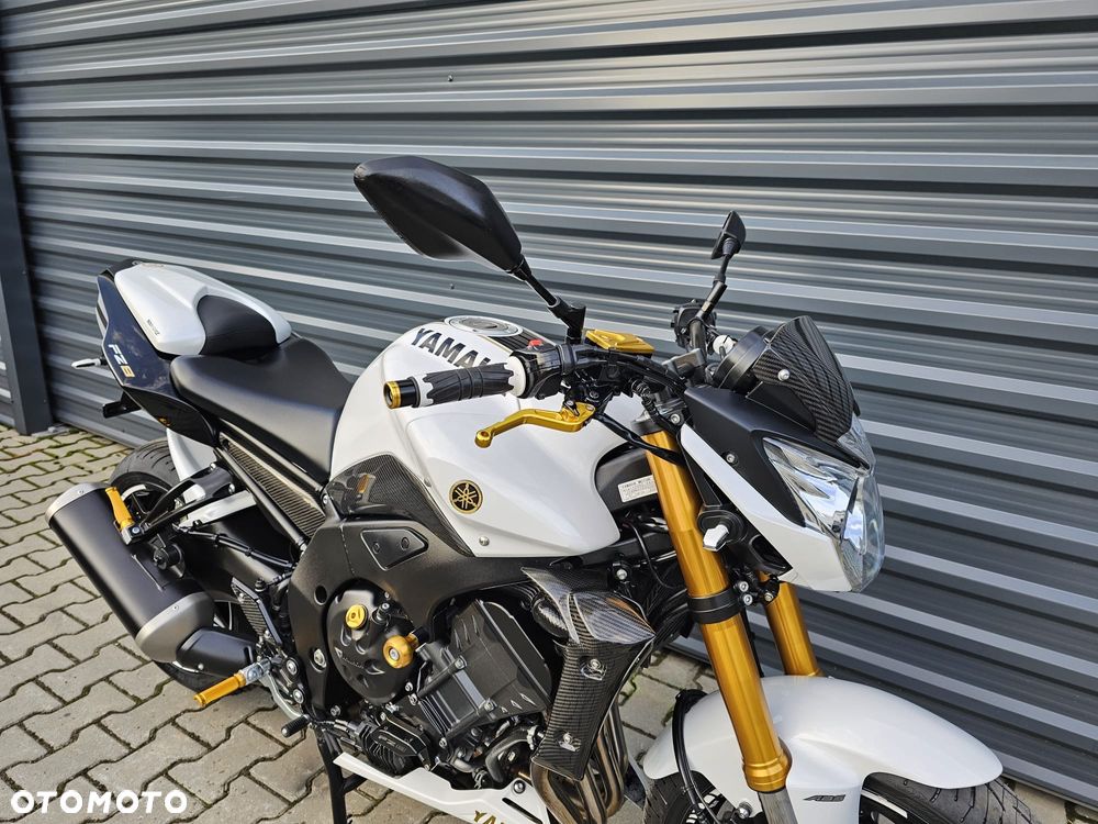 Yamaha FZ8 - 6