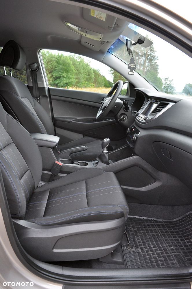 Hyundai Tucson 1.6 GDI BlueDrive GO 2WD - 23