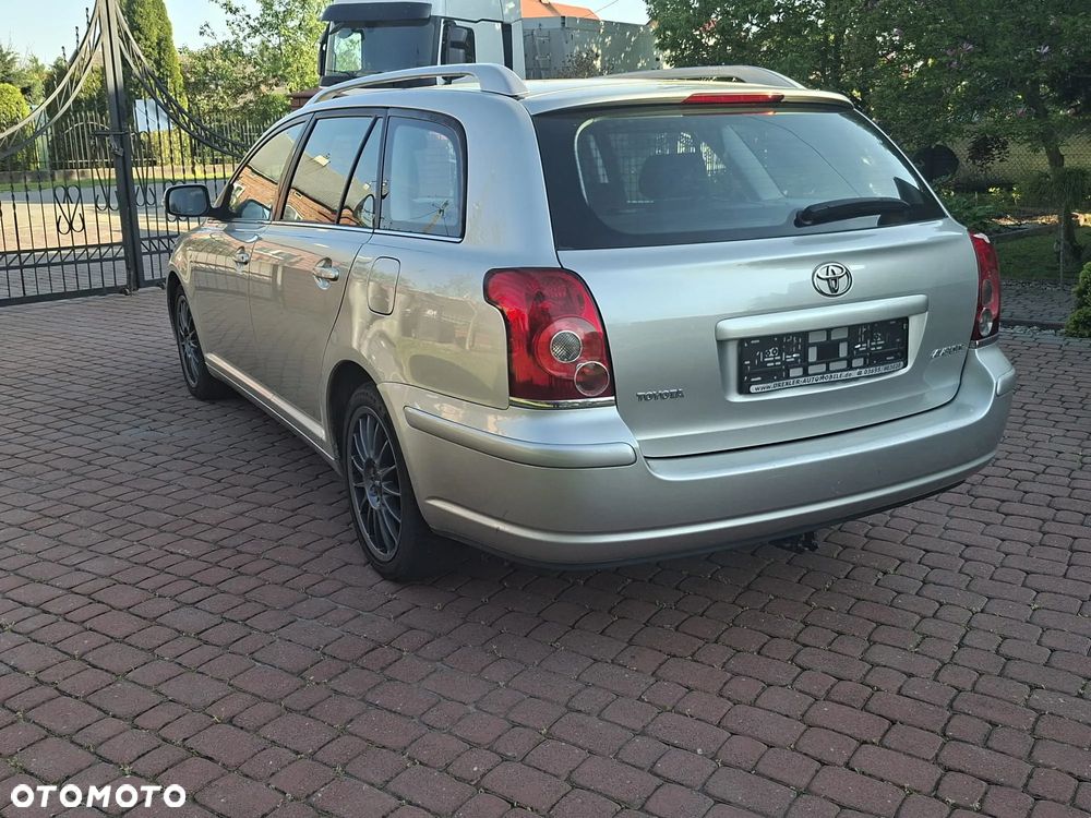 Toyota Avensis 1.8 VVT-i Sol Premium - 7