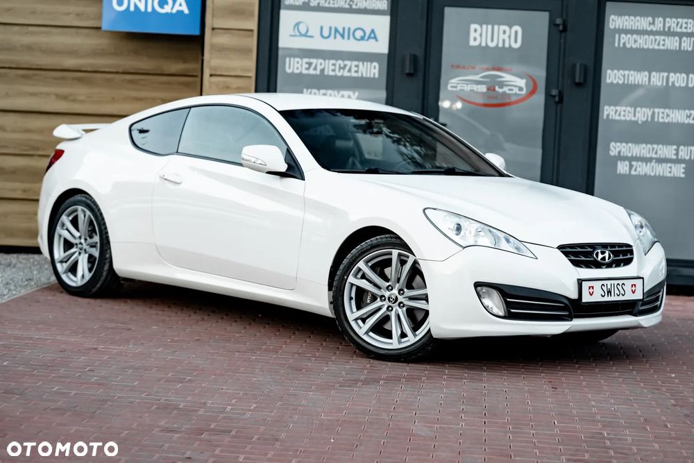 Hyundai Genesis Coupe - 4