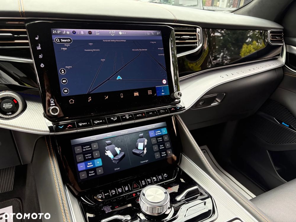 Jeep Grand Wagoneer - 26