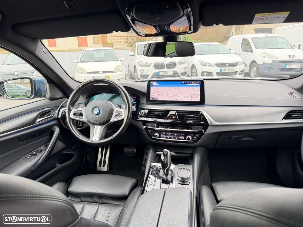 BMW 530 e Pack 50 anos M - 58