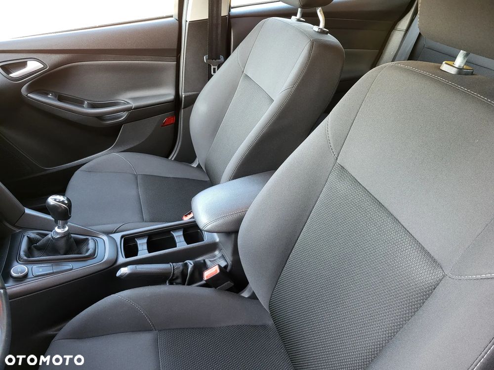 Ford Focus - 24