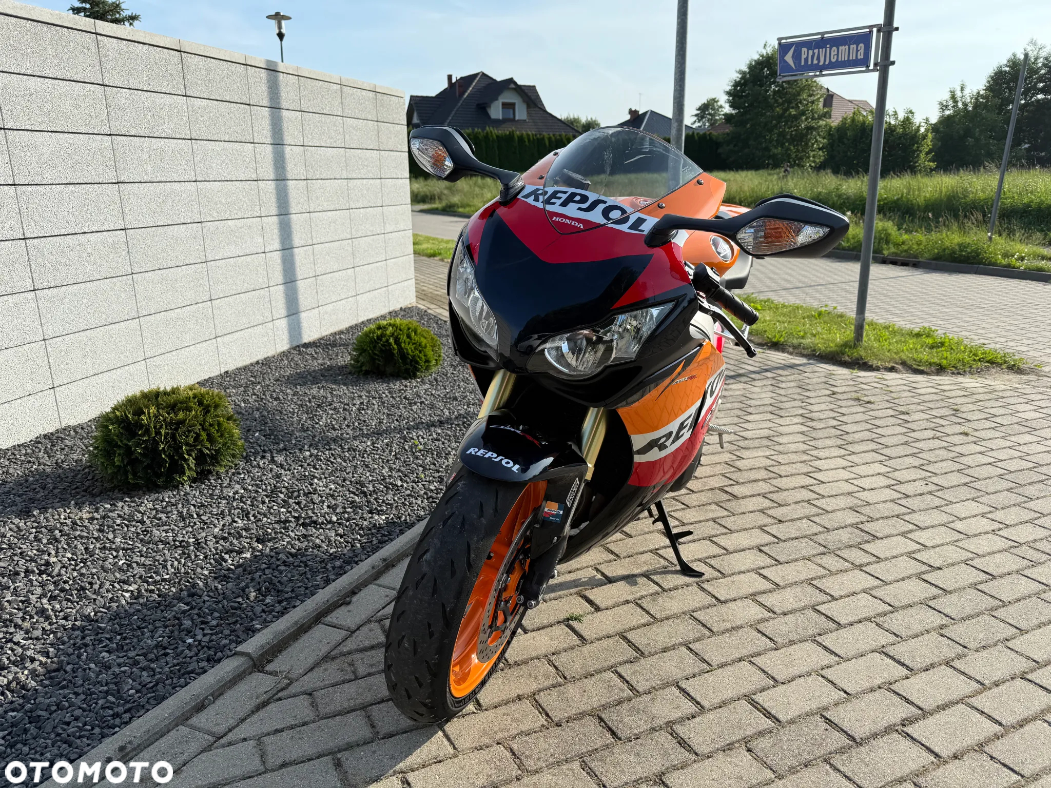 Honda CBR - 9