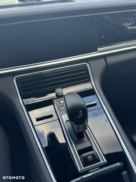 Porsche Panamera 4 E-Hybrid Platinum Edition - 11