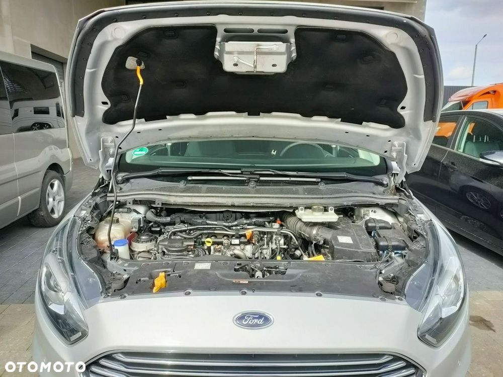 Ford S-Max - 37