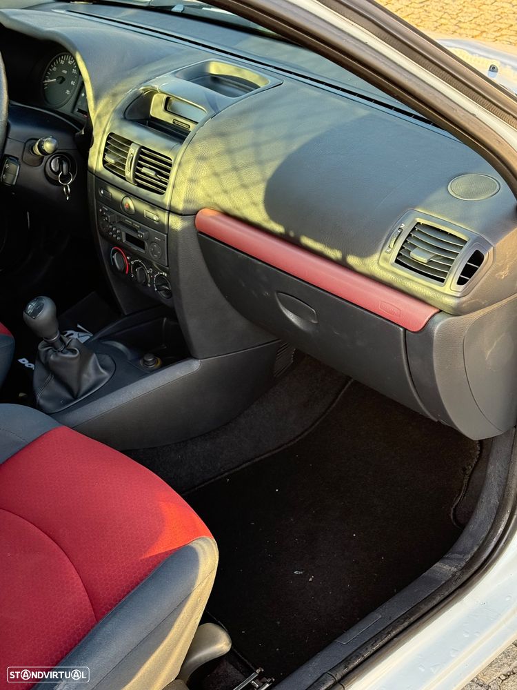 Renault Clio 1.5 dCi Confort - 5