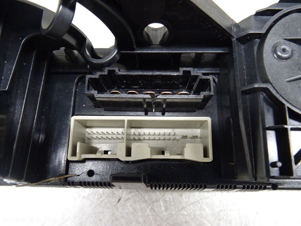 VW GOLF V 03-09 1.4MPI PANEL NAWIEWU KLIMATYZACJI - 8