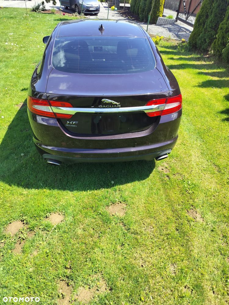 Jaguar XF - 4
