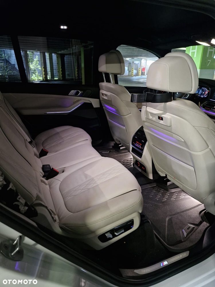 BMW X7 - 31