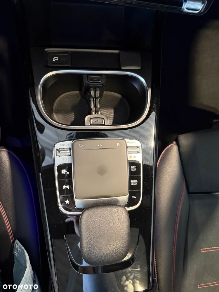 Mercedes-Benz Klasa A 180 7G-DCT AMG Line Advanced Plus - 27
