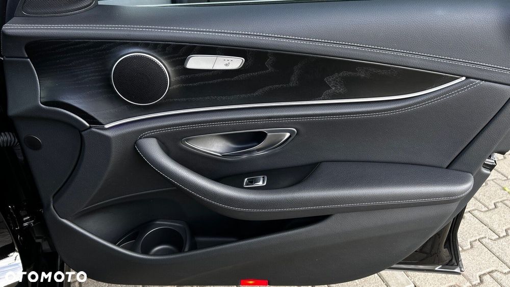 Mercedes-Benz Klasa E - 22