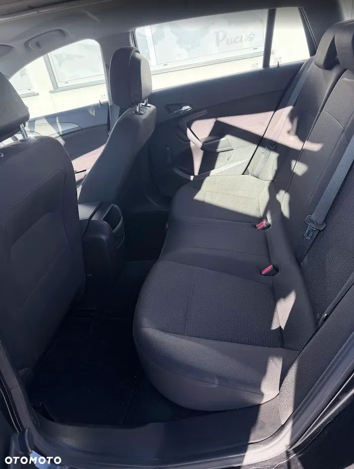 Opel Insignia 1.6 - 8