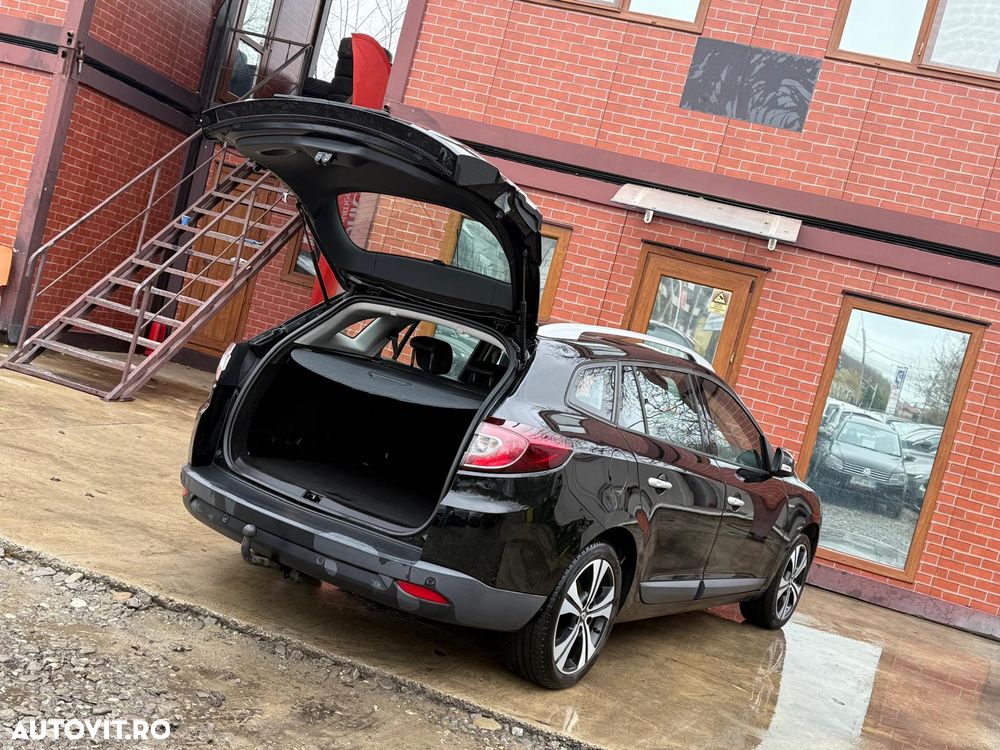 Renault Megane Grandtour TCe 130 BOSE Edition - 30