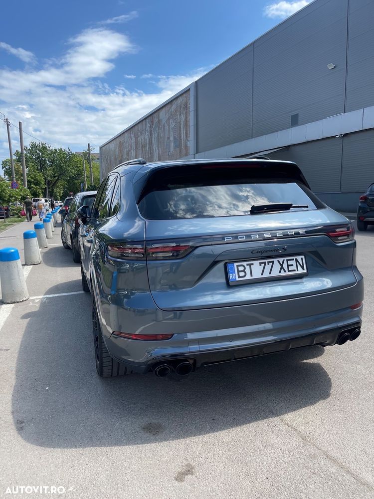 Porsche Cayenne - 8