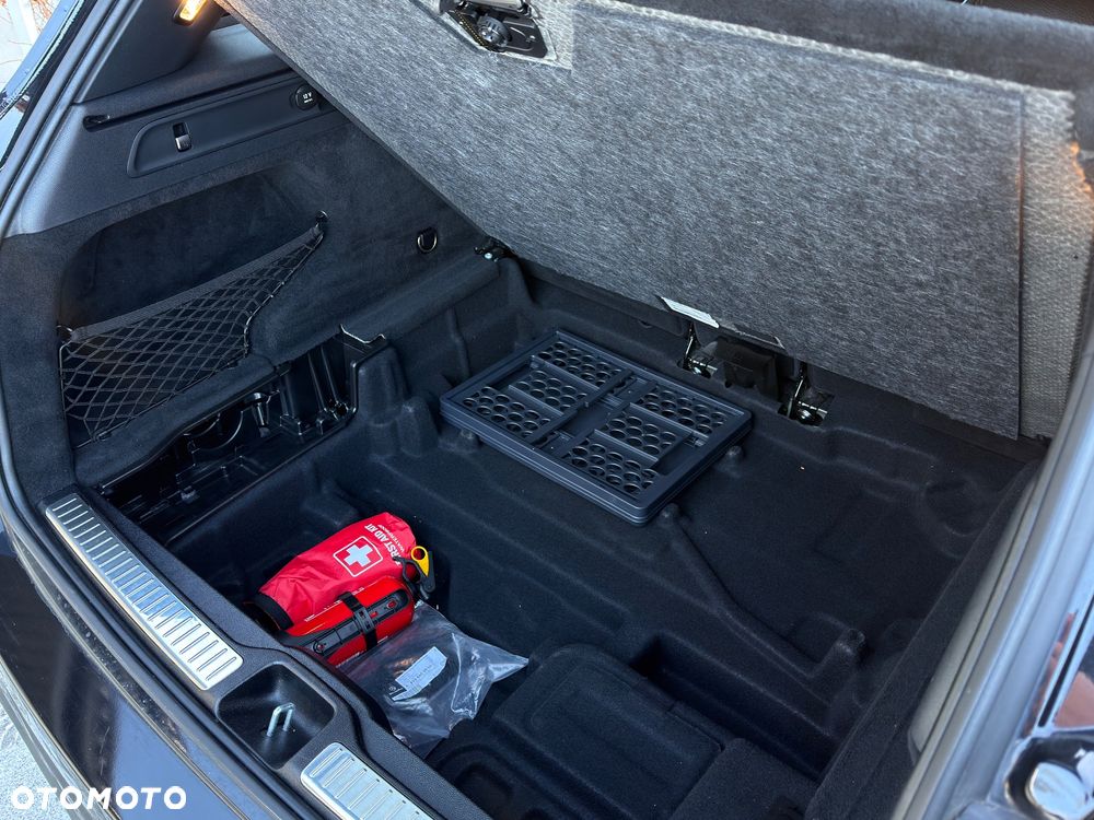 Mercedes-Benz GLC 300 4Matic 9G-TRONIC Exclusive - 17