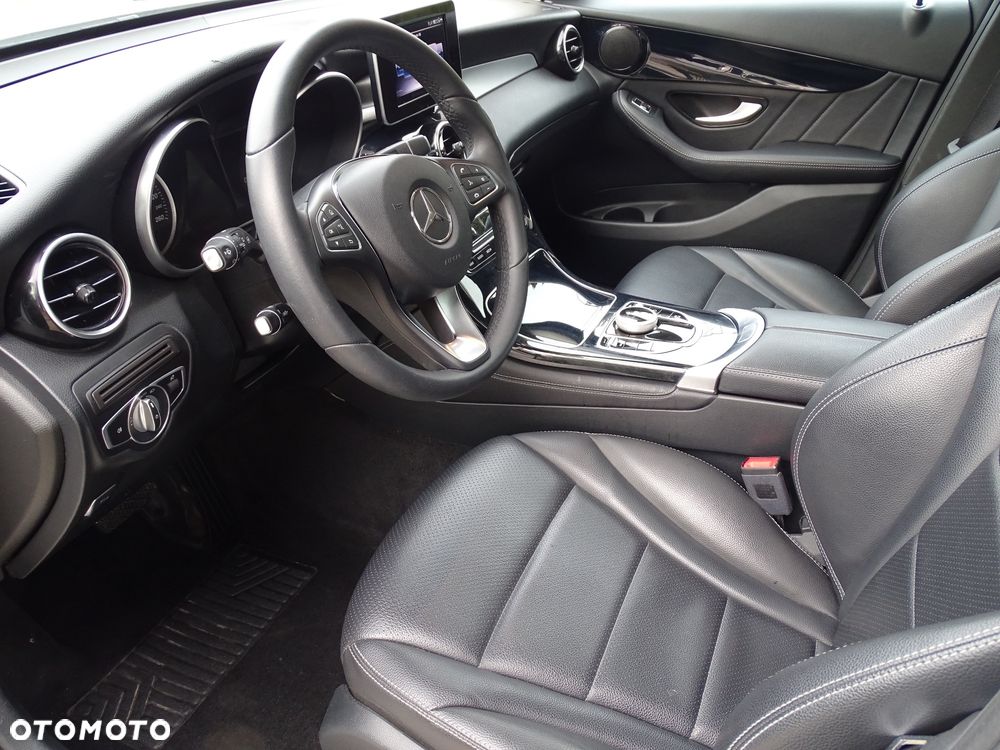 Mercedes-Benz GLC 250 4Matic 9G-TRONIC - 10