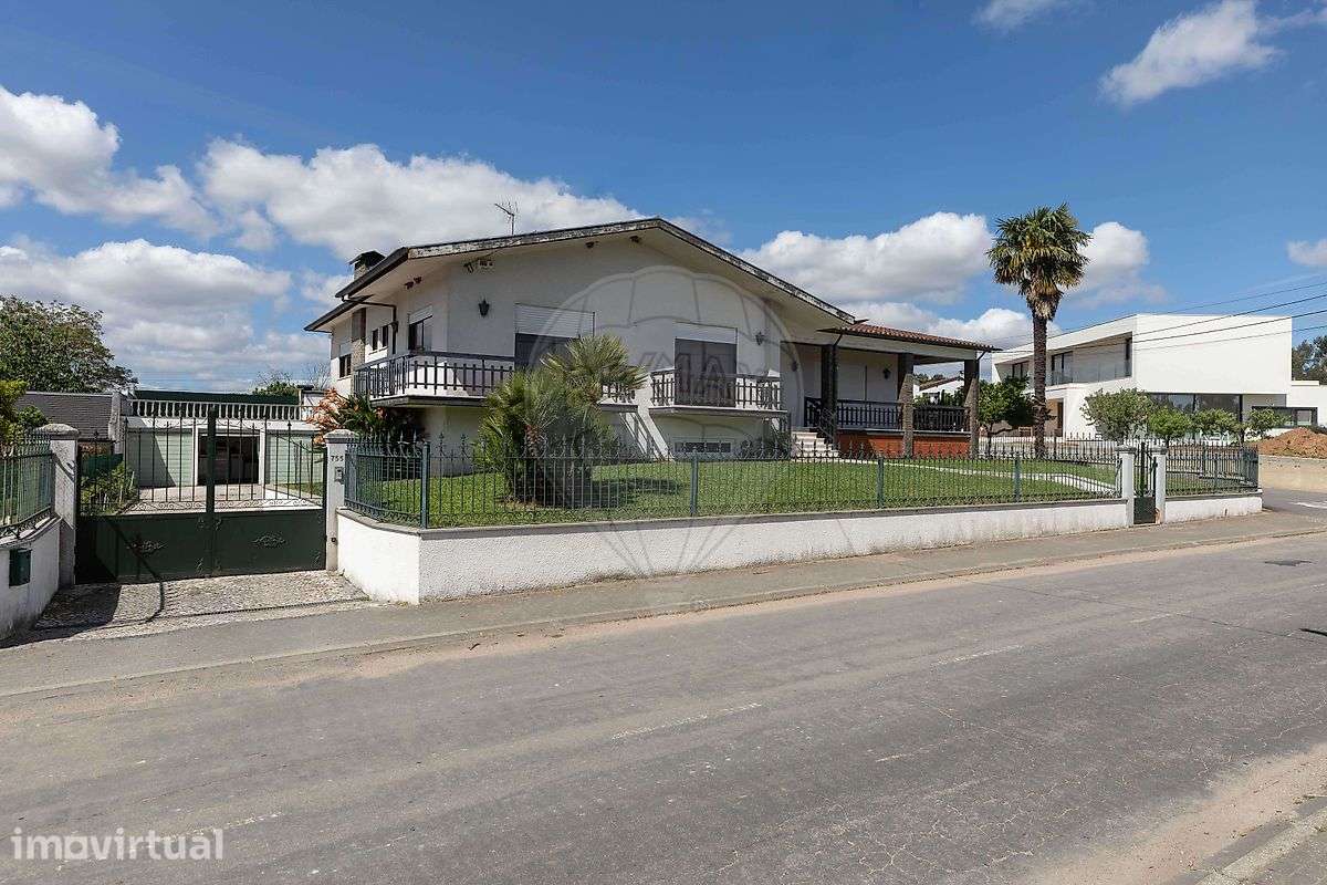 Moradia T5 para venda - Grande imagem: 2/48