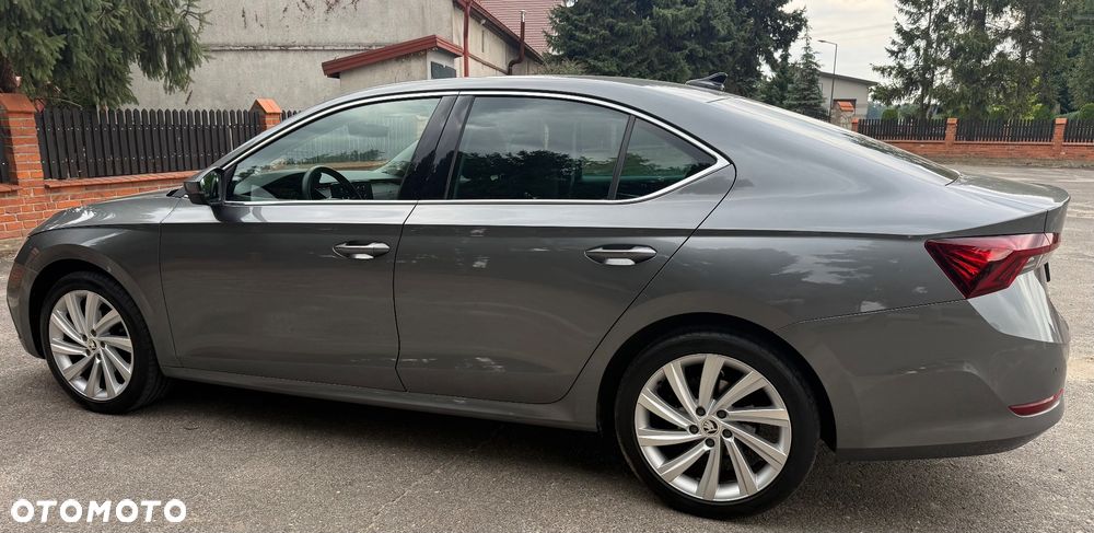 Skoda Octavia 2.0 TDI Sportline DSG - 23