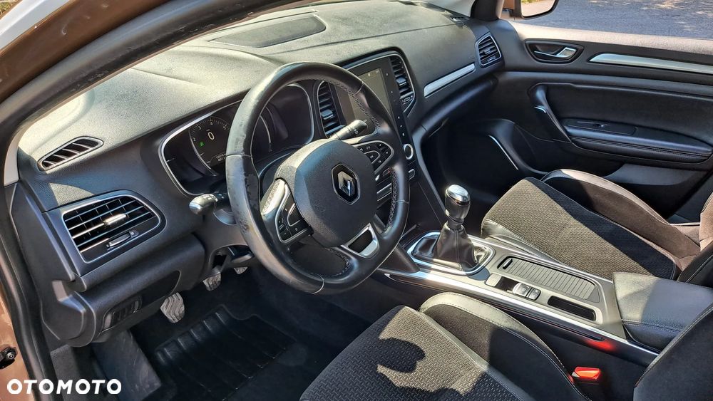 Renault Megane ENERGY TCe 130 LIMITED - 16