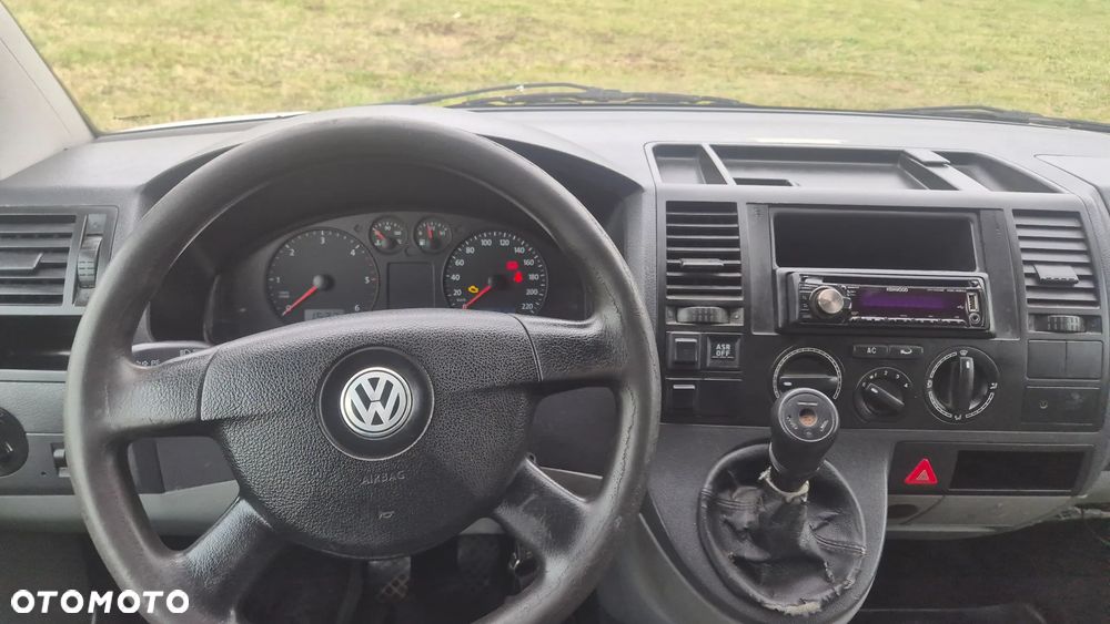 Volkswagen TRANSPORTER T5 - 21