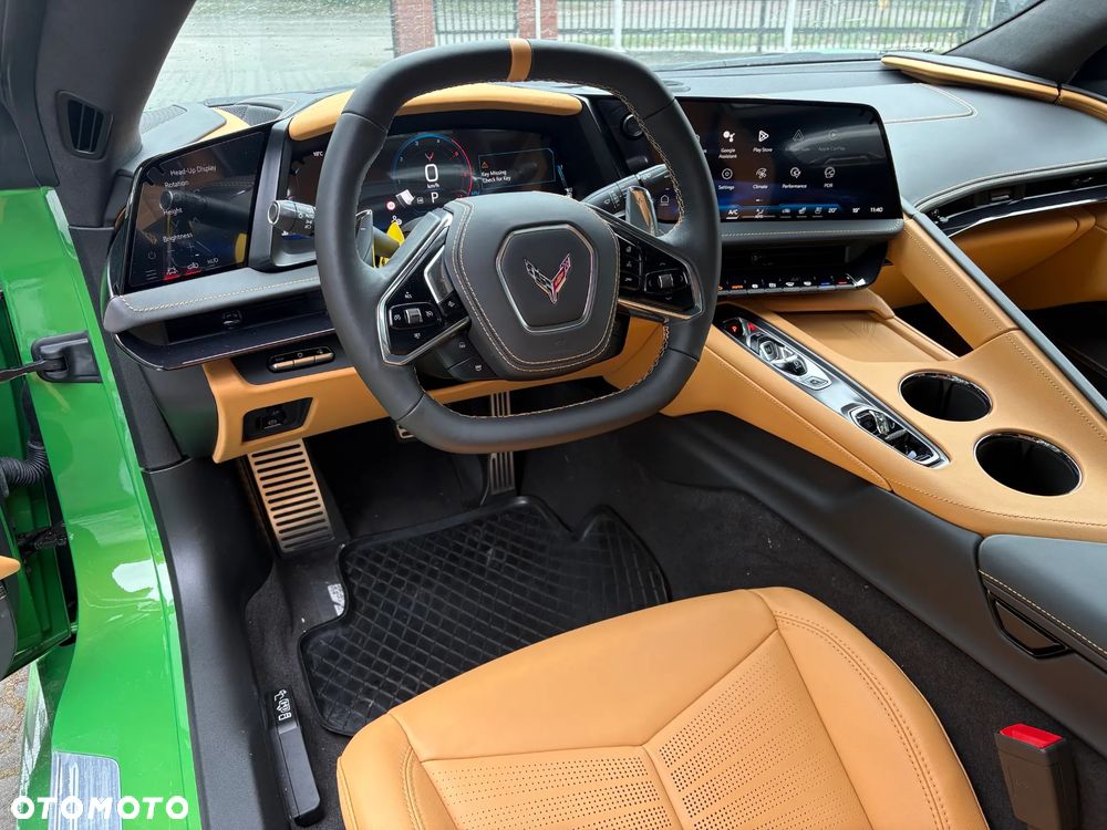 Chevrolet Corvette - 21