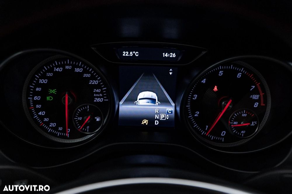 Mercedes-Benz GLA 180 7G-DCT AMG Line - 19