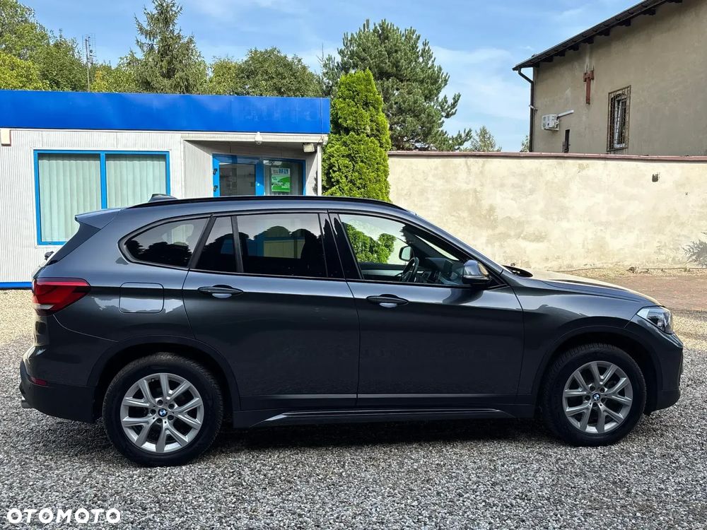 BMW X1 sDrive18d Sport Line - 7