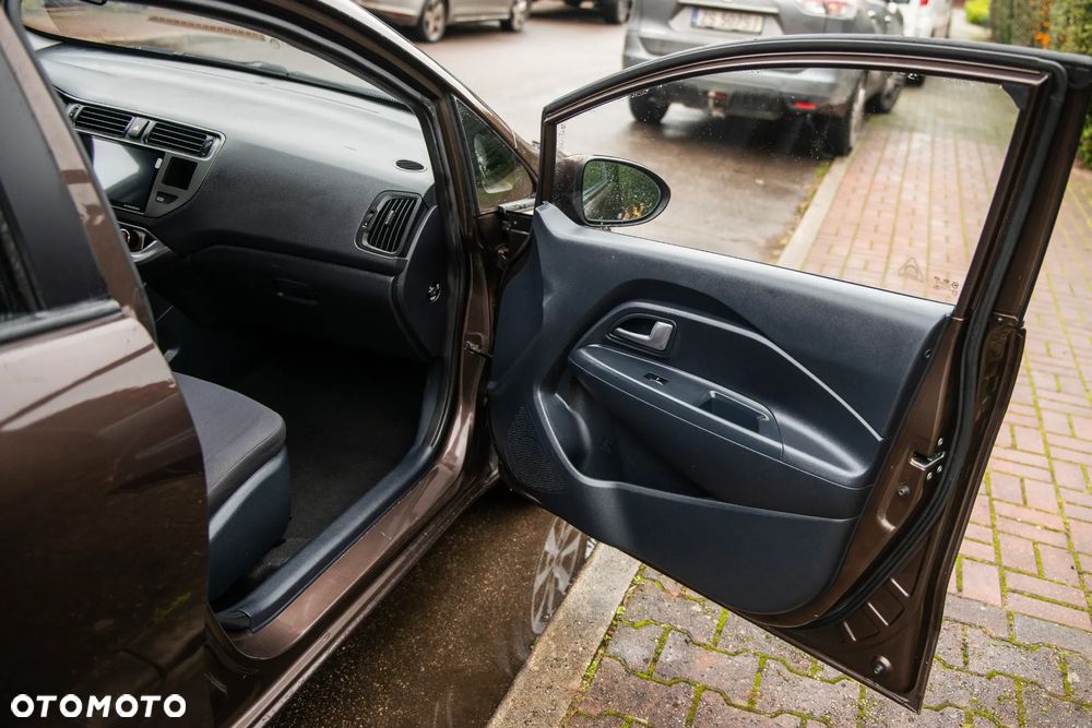 Kia Rio 1.2 Business Line - 24