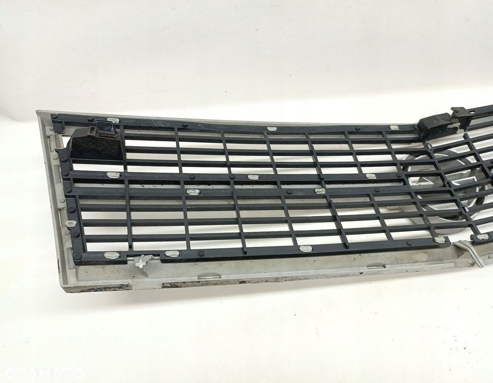 ATRAPA GRIL GRILL OPEL COMMODORE - 3
