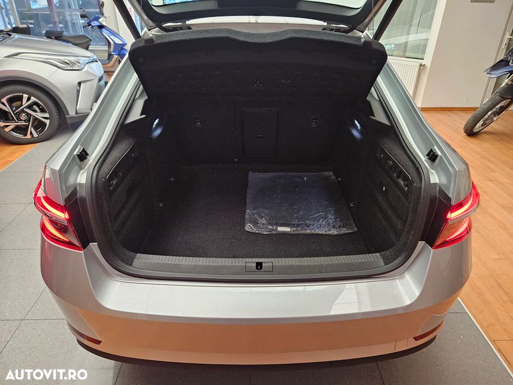 Skoda Superb 2.0 TDI DSG Ambition - 12