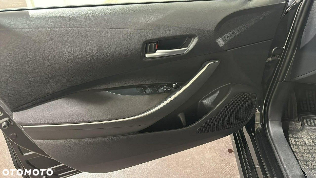 Toyota Corolla - 14