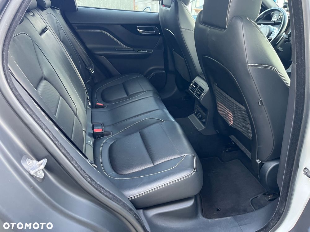 Jaguar F-Pace 20d AWD R-Sport - 7