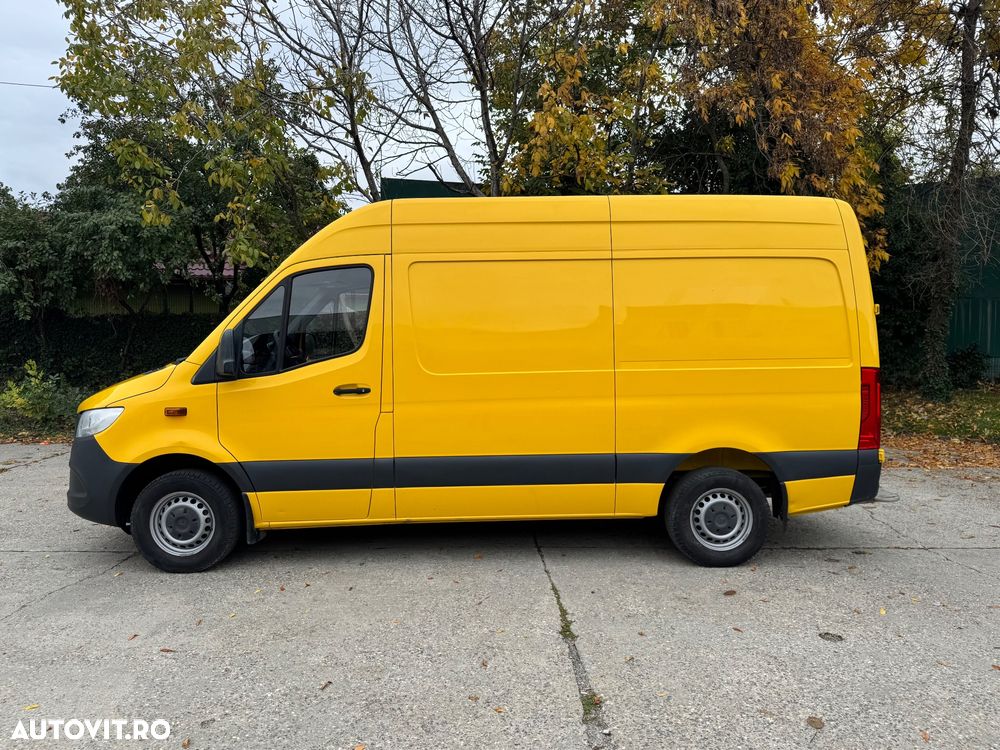 Mercedes-Benz Sprinter - 2